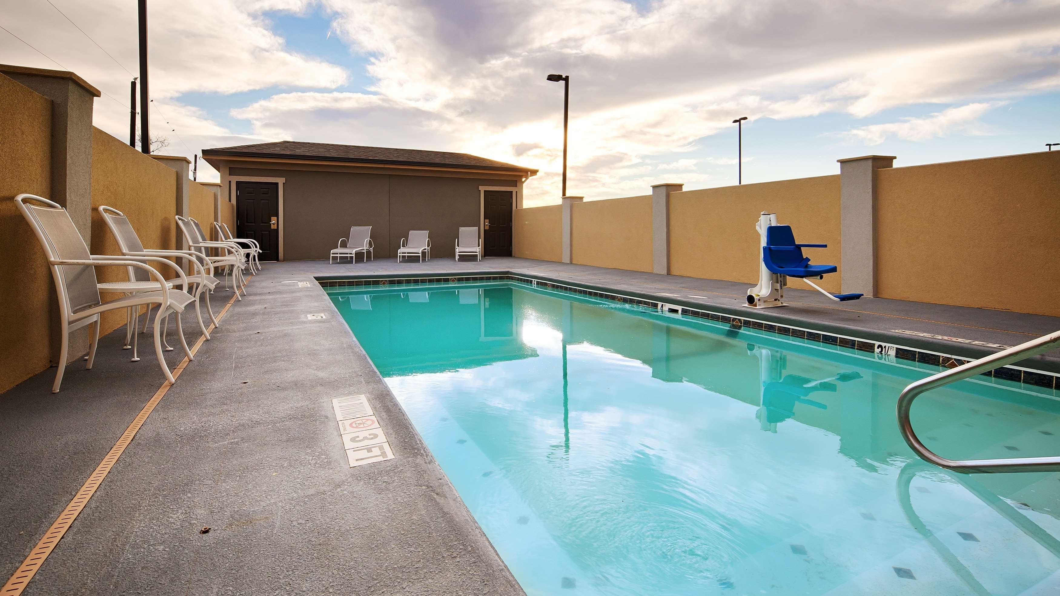 Best Western Los Alamitos Inn & Suites Eksteriør billede