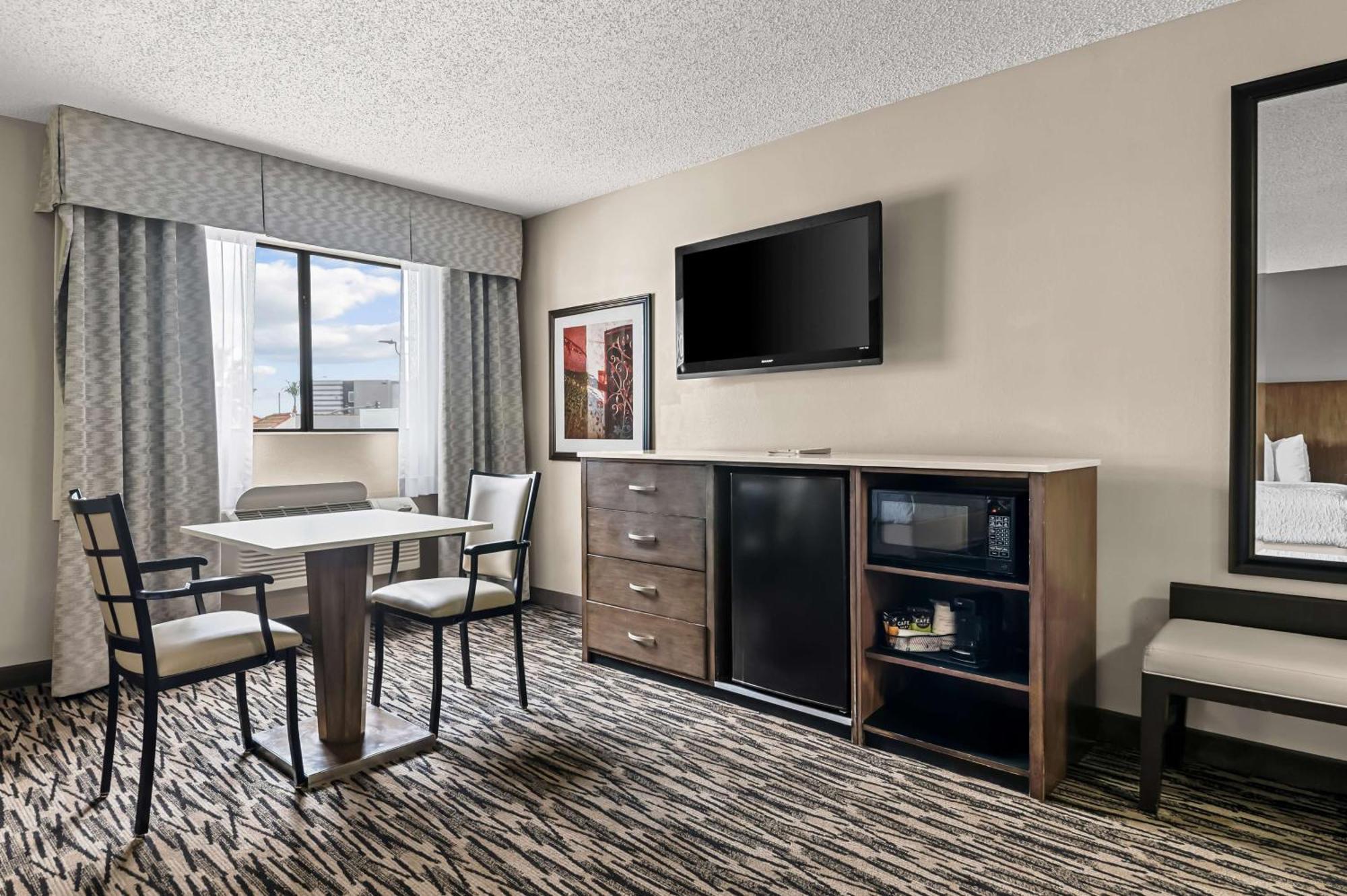 Best Western Los Alamitos Inn & Suites Eksteriør billede