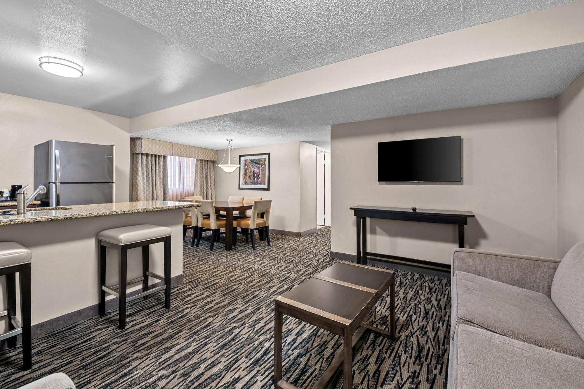 Best Western Los Alamitos Inn & Suites Eksteriør billede