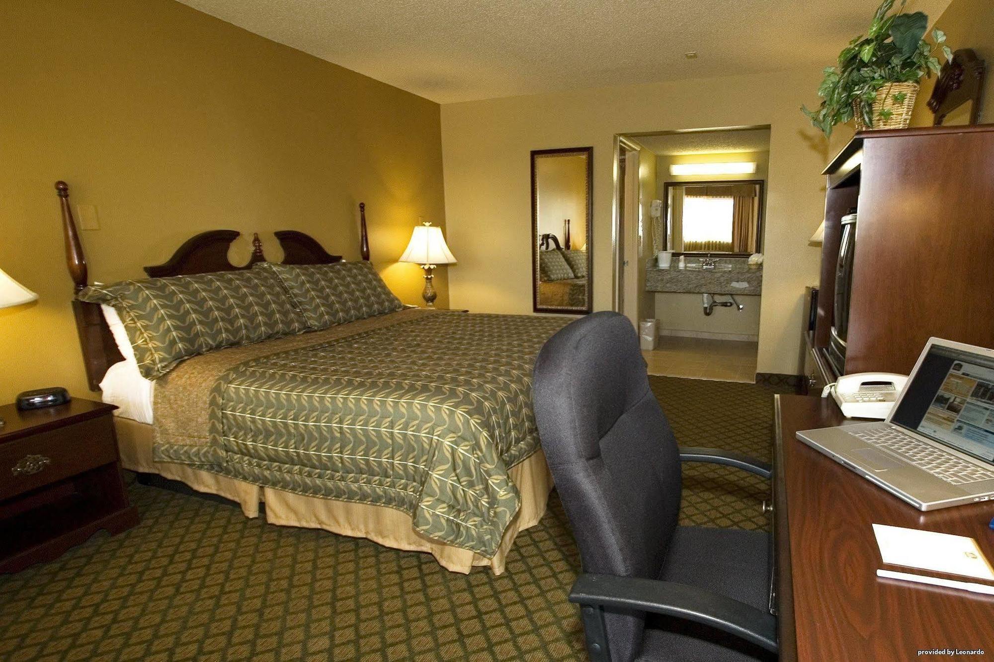 Best Western Los Alamitos Inn & Suites Værelse billede